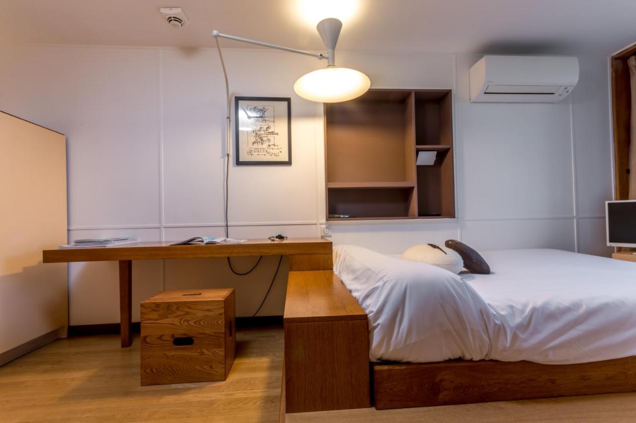 Le Corbusier 3*
